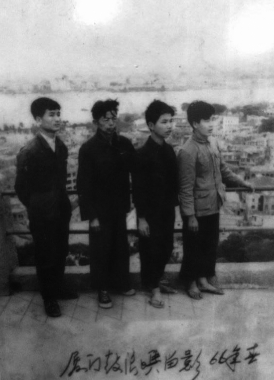 照片上的戰友，你們在哪里